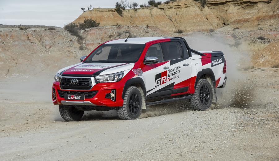 Toyota Hilux Gazoo Racing 2020 года  (фото 11 из 19)